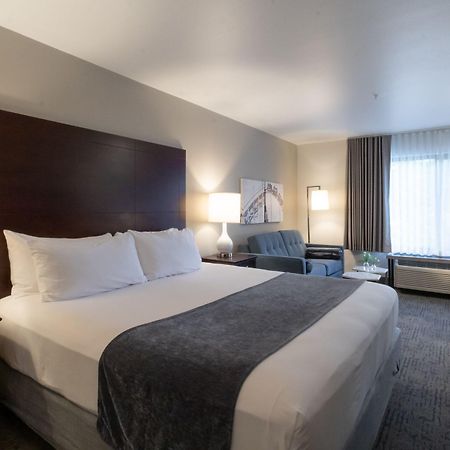 Oxford Suites Portland - Jantzen Beach Екстер'єр фото