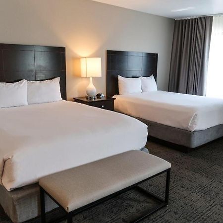 Oxford Suites Portland - Jantzen Beach Екстер'єр фото