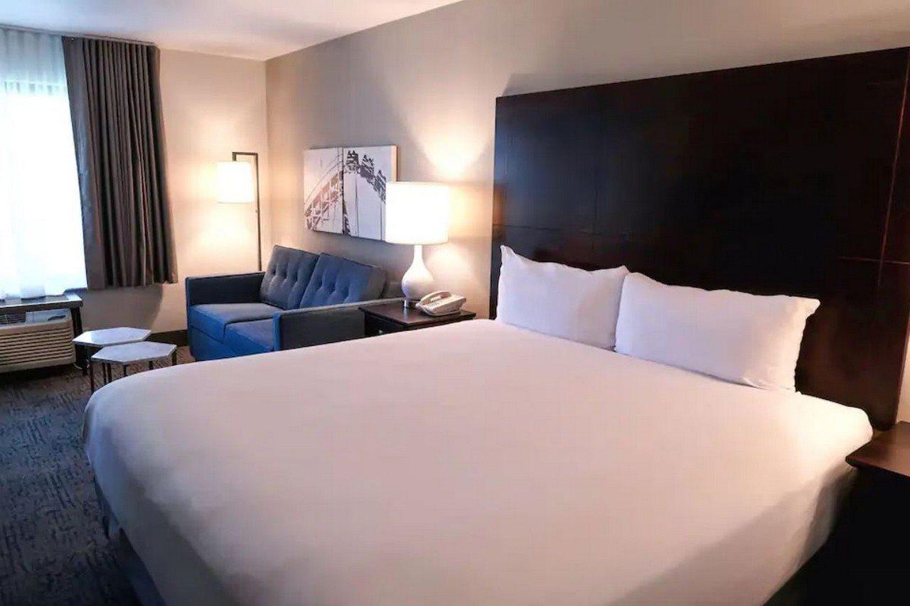 Oxford Suites Portland - Jantzen Beach Екстер'єр фото