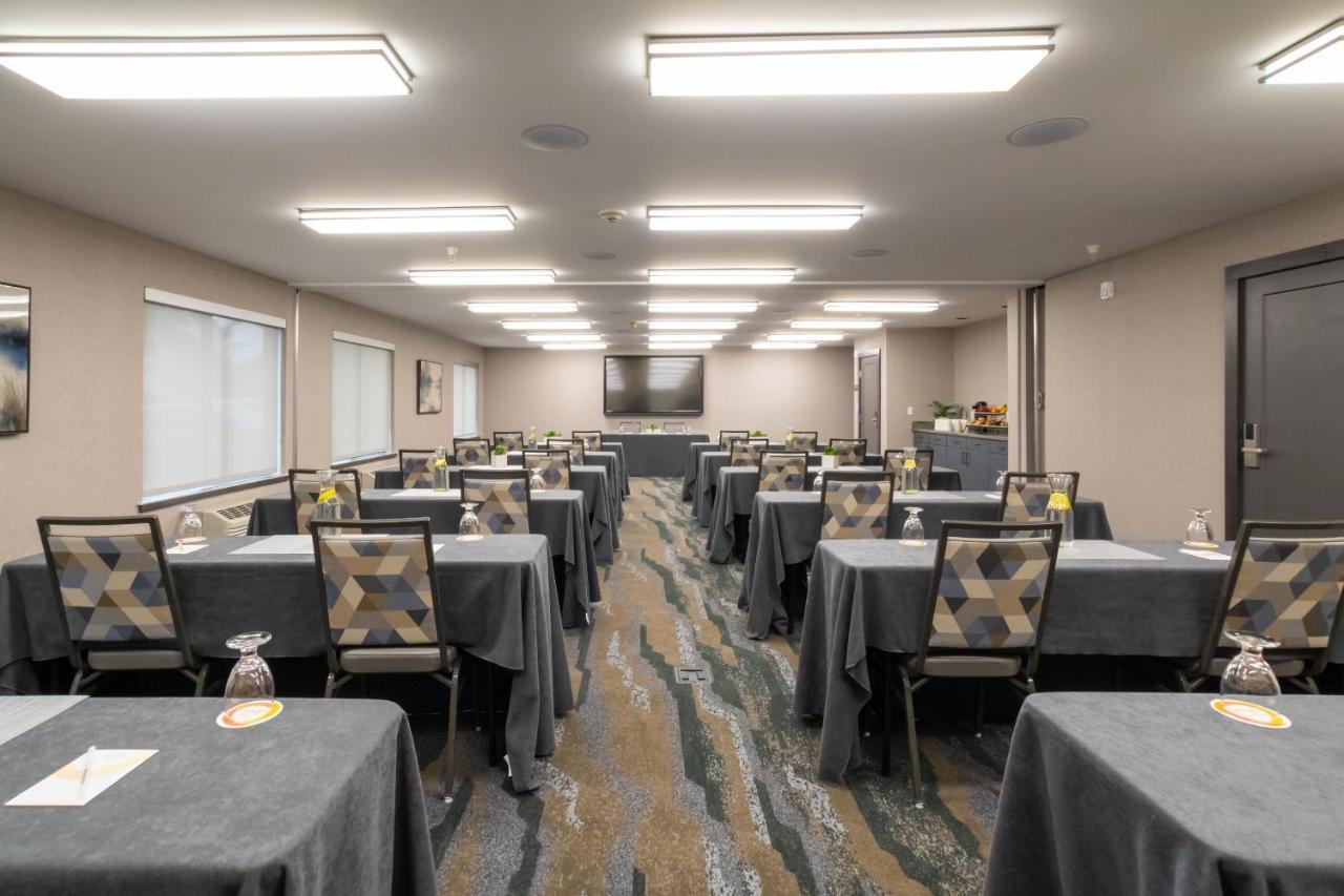 Oxford Suites Portland - Jantzen Beach Екстер'єр фото