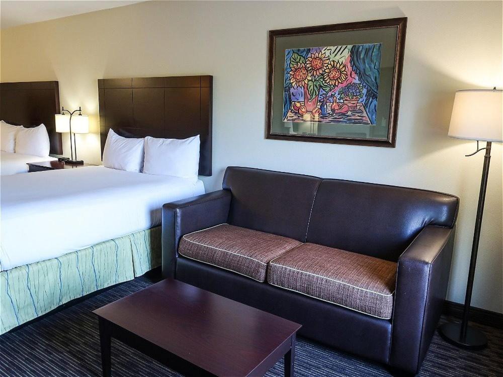 Oxford Suites Portland - Jantzen Beach Екстер'єр фото